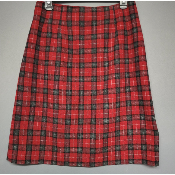 Savannah Dresses & Skirts - Vintage Skirt Womens 12 Red Black Plaid Wool Blend Lined Back Zip Vent Tartan